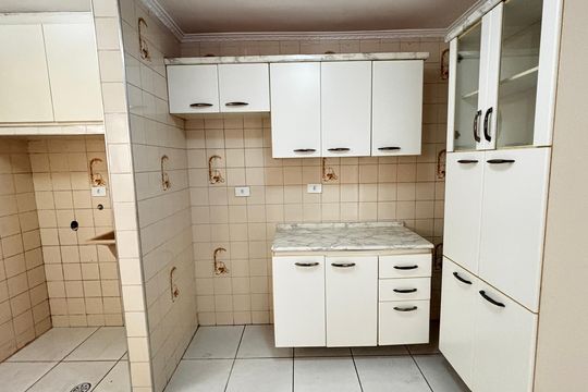 Cozinha de apartamento à venda com 2 quartos, 55m² em Conjunto Residencial Planeta, Santo André