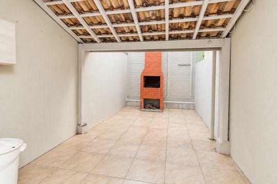 Área de serviço de casa de condomínio para alugar com 2 quartos, 83m² em Morro Santana, Porto Alegre