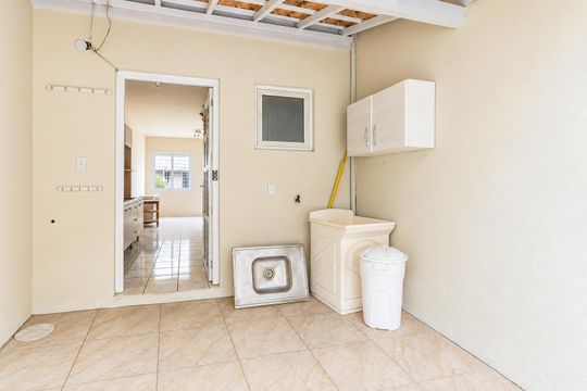 Área de serviço de casa de condomínio para alugar com 2 quartos, 83m² em Morro Santana, Porto Alegre