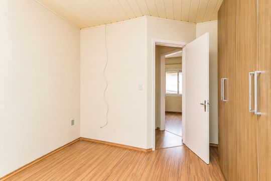 Quarto 2 de casa de condomínio para alugar com 2 quartos, 83m² em Morro Santana, Porto Alegre