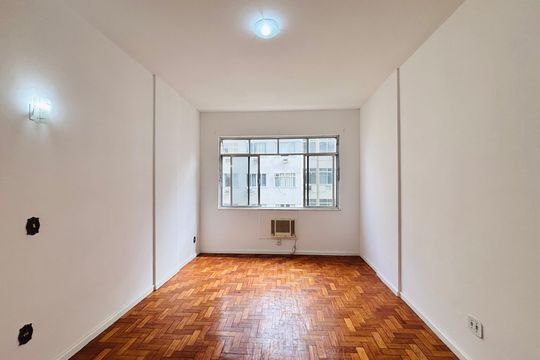 Apartamento para alugar com 1 quarto, 25m² em Leme, Rio de Janeiro