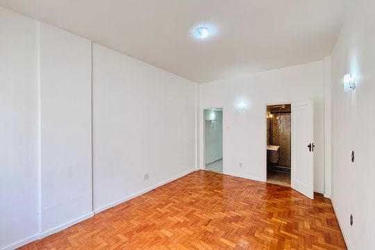 Apartamento para alugar com 1 quarto, 25m² em Leme, Rio de Janeiro
