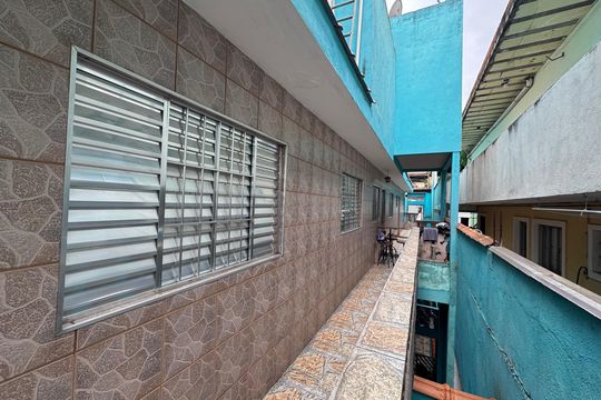 Corredor de casa para alugar com 2 quartos, 105m² em Novo Osasco, Osasco