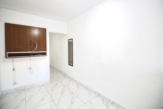 Sala de casa para alugar com 1 quarto, 80m² em Parque Cisper, São Paulo