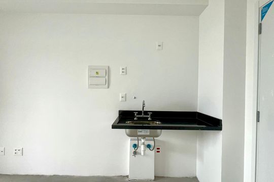 Cozinha de apartamento à venda com 1 quarto, 37m² em Vila Anglo Brasileira, São Paulo