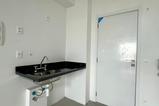 Cozinha de apartamento à venda com 1 quarto, 37m² em Vila Anglo Brasileira, São Paulo