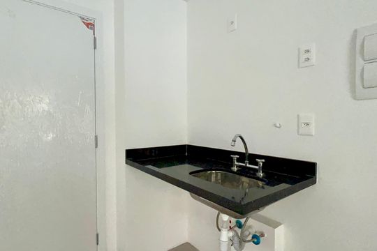 Cozinha de apartamento à venda com 1 quarto, 44m² em Vila Anglo Brasileira, São Paulo