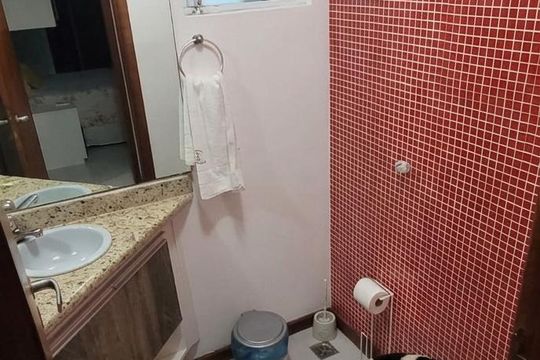 Banheiro de apartamento para alugar com 4 quartos, 165m² em Braga, Cabo Frio