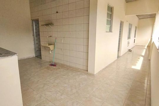 Área de serviço de casa para alugar com 1 quarto, 100m² em Vila Kosmos, Rio de Janeiro