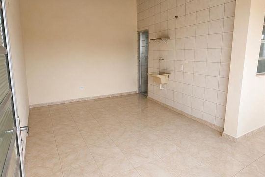 Área de serviço de casa para alugar com 1 quarto, 100m² em Vila Kosmos, Rio de Janeiro