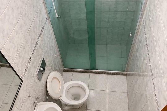 Banheiro de casa para alugar com 1 quarto, 100m² em Vila Kosmos, Rio de Janeiro