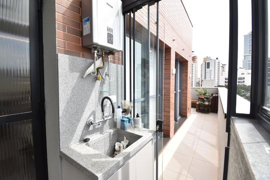 Área de Serviço de apartamento para alugar com 3 quartos, 136m² em Alto da Glória, Curitiba