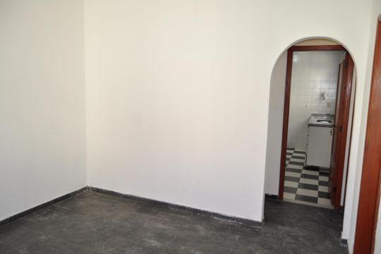 Sala de apartamento para alugar com 2 quartos, 70m² em Todos Os Santos, Rio de Janeiro