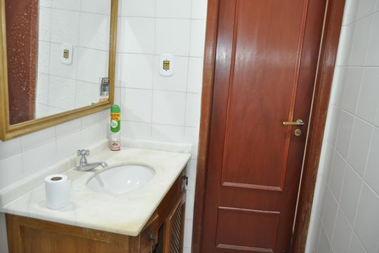 Banheiro social de apartamento para alugar com 2 quartos, 70m² em Todos Os Santos, Rio de Janeiro