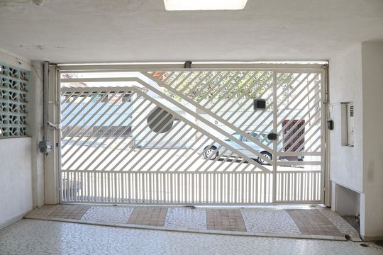 Garagem de casa para alugar com 4 quartos, 140m² em Alto da Lapa, São Paulo