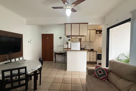 Sala de apartamento para alugar com 2 quartos, 70m² em Centro, Guarujá
