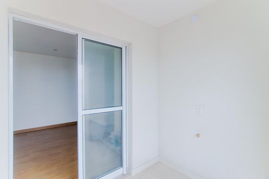 Varanda da Sala  de apartamento para alugar com 2 quartos, 56m² em Gopouva, Guarulhos
