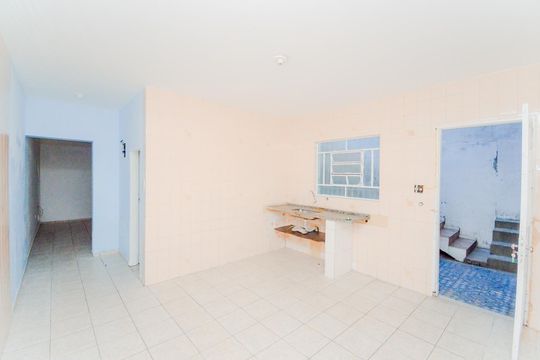 Cozinha de casa para alugar com 1 quarto, 55m² em Jardim Ipanema, Guarulhos