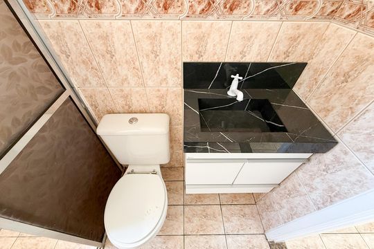 Banheiro de apartamento à venda com 2 quartos, 55m² em Jardim Peri, São Paulo
