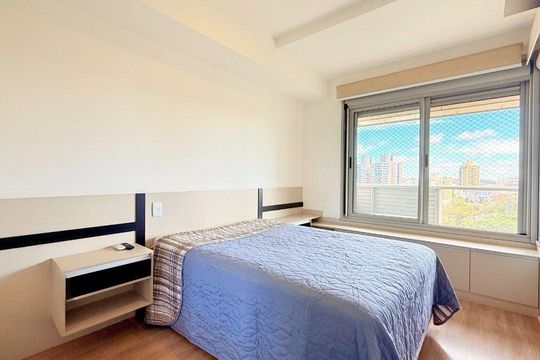 Quarto de apartamento para alugar com 1 quarto, 48m² em Petrópolis, Porto Alegre