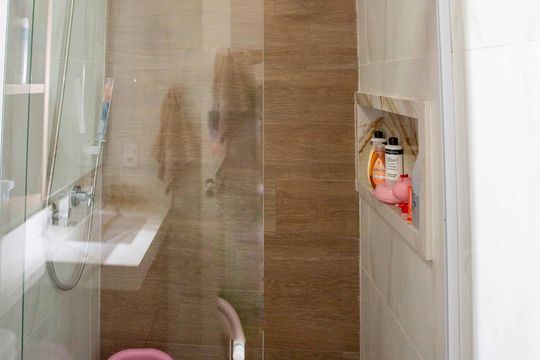 Banheiro Social de apartamento à venda com 2 quartos, 65m² em Centro, Diadema