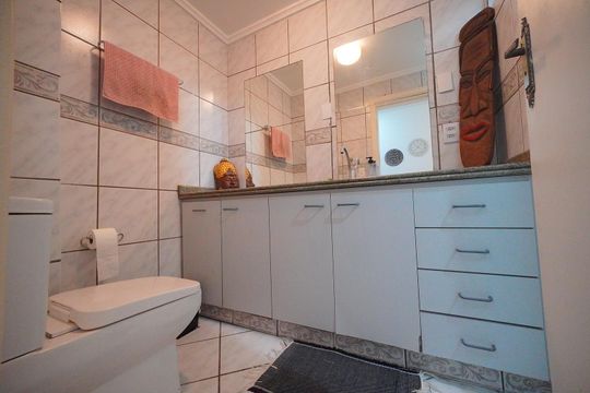 Banheiro de apartamento para alugar com 3 quartos, 209m² em Capoeiras, Florianópolis