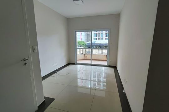 Sala de apartamento para alugar com 3 quartos, 98m² em Cambuí, Campinas