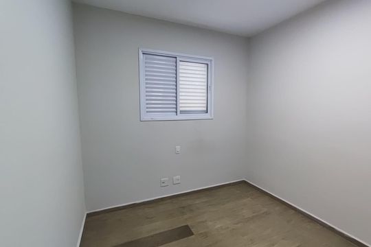 Quarto de apartamento para alugar com 3 quartos, 98m² em Cambuí, Campinas