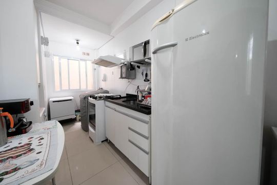 Sala/Cozinha de apartamento à venda com 2 quartos, 40m² em Vila Ré, São Paulo