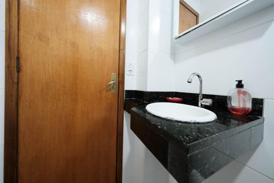 Banheiro de apartamento à venda com 2 quartos, 40m² em Vila Ré, São Paulo