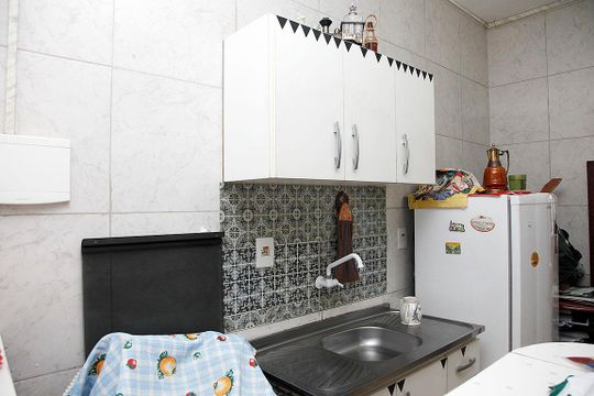 Cozinha de kitnet/studio à venda com 1 quarto, 32m² em Centro Histórico, Porto Alegre