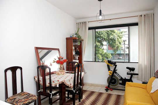 Sala de kitnet/studio à venda com 1 quarto, 32m² em Centro Histórico, Porto Alegre