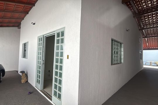 Área externa de casa para alugar com 3 quartos, 160m² em Nova Uberlândia, Uberlândia