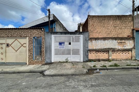 Fachada + Placa de casa à venda com 4 quartos, 147m² em Itaquera, São Paulo