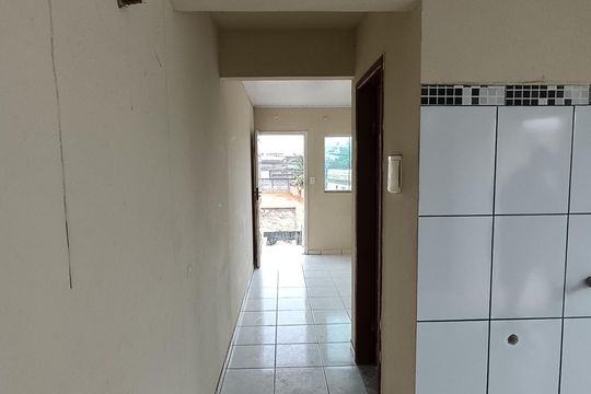 Corredor de casa para alugar com 1 quarto, 42m² em Residencial Praia Âncora, Rio das Ostras