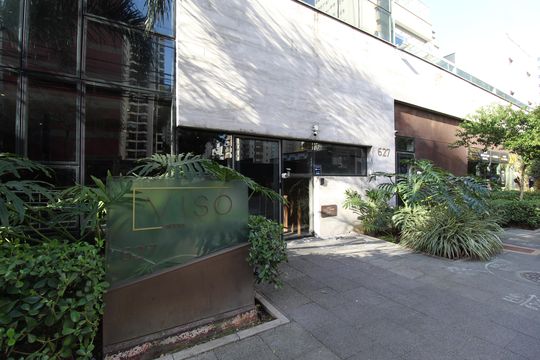 Fachada de apartamento à venda com 3 quartos, 115m² em Indianópolis, São Paulo
