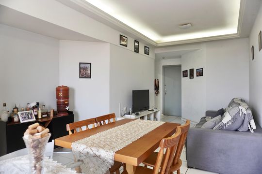 Sala de apartamento à venda com 2 quartos, 79m² em União, Belo Horizonte