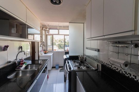 Cozinha de apartamento para alugar com 3 quartos, 112m² em Grajaú, Rio de Janeiro