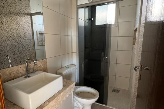 Banheiro de apartamento para alugar com 3 quartos, 78m² em Jardim Planalto, Goiânia