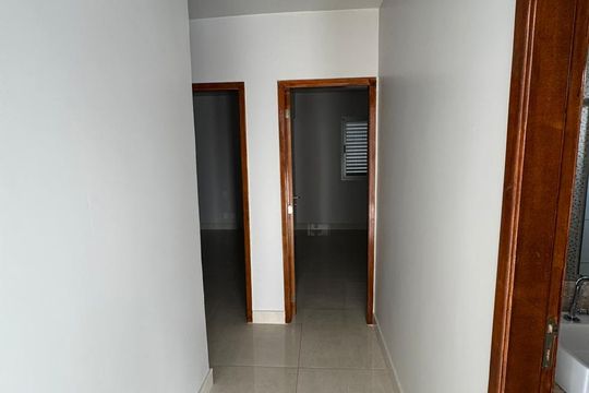 Corredor de apartamento para alugar com 3 quartos, 78m² em Jardim Planalto, Goiânia