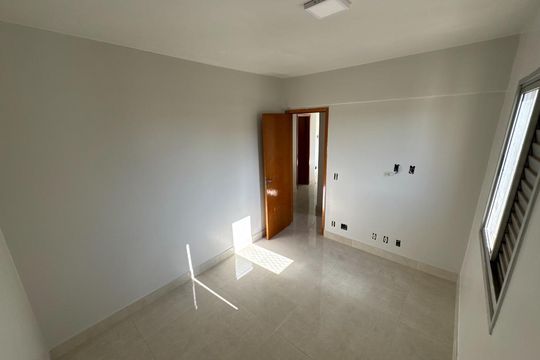 Quarto de apartamento para alugar com 3 quartos, 78m² em Jardim Planalto, Goiânia