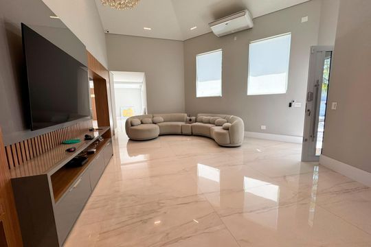 Sala de casa para alugar com 4 quartos, 420m² em City América, São Paulo