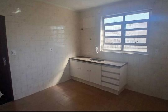 Cozinha de casa à venda com 2 quartos, 200m² em Vila Lucinda, Santo André