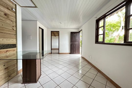 Casa para alugar com 3 quartos, 70m² em Córrego Grande, Florianópolis