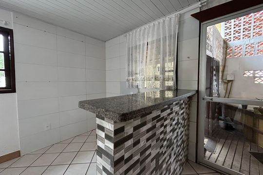 Cozinha  de casa para alugar com 3 quartos, 70m² em Córrego Grande, Florianópolis