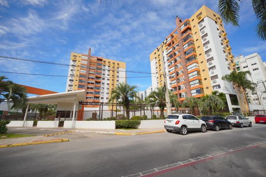 Fachada  de apartamento para alugar com 2 quartos, 88m² em Itacorubi, Florianópolis