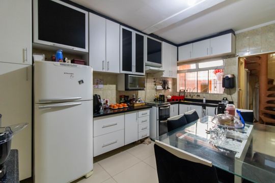 Cozinha de casa à venda com 2 quartos, 88m² em Vila Renata, Guarulhos