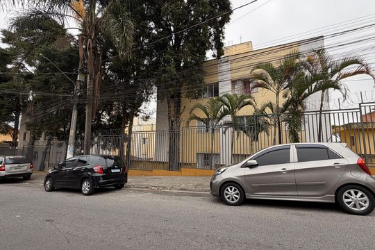 Fachada do Prédio de apartamento à venda com 2 quartos, 39m² em Vila Carmosina, São Paulo