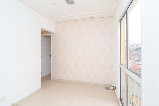 Apartamento à venda com 2 quartos, 39m² em Vila Carmosina, São Paulo