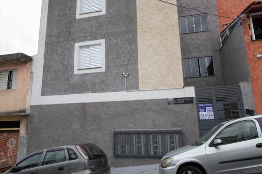 Fachada de apartamento para alugar com 2 quartos, 34m² em Vila Bancaria Munhoz, São Paulo